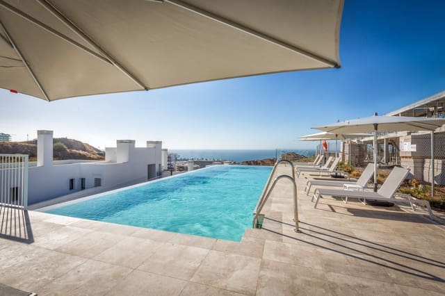 2 soveværelse Lejlighed til salg i El Higuerón, Fuengirola med garage - € 515.000 (Ref: 9891480)