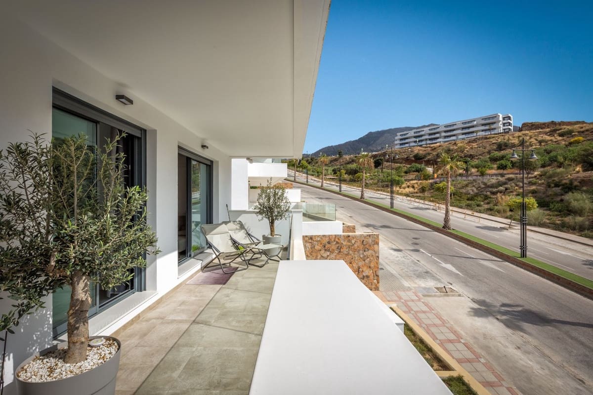 2 soveværelse Lejlighed til salg i Fuengirola med garage - € 515.000 (Ref: 9891480)