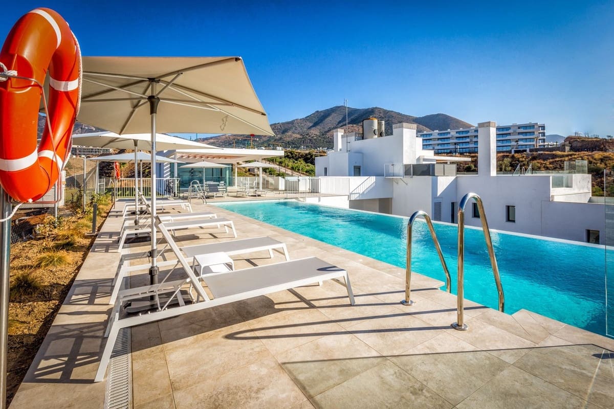 2 soveværelse Lejlighed til salg i Fuengirola med garage - € 515.000 (Ref: 9891480)