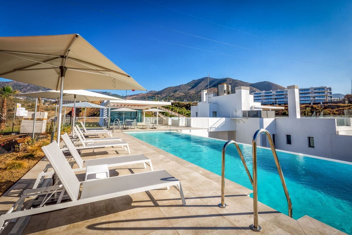 2 soveværelse Lejlighed til salg i Fuengirola med garage - € 515.000 (Ref: 9891480)