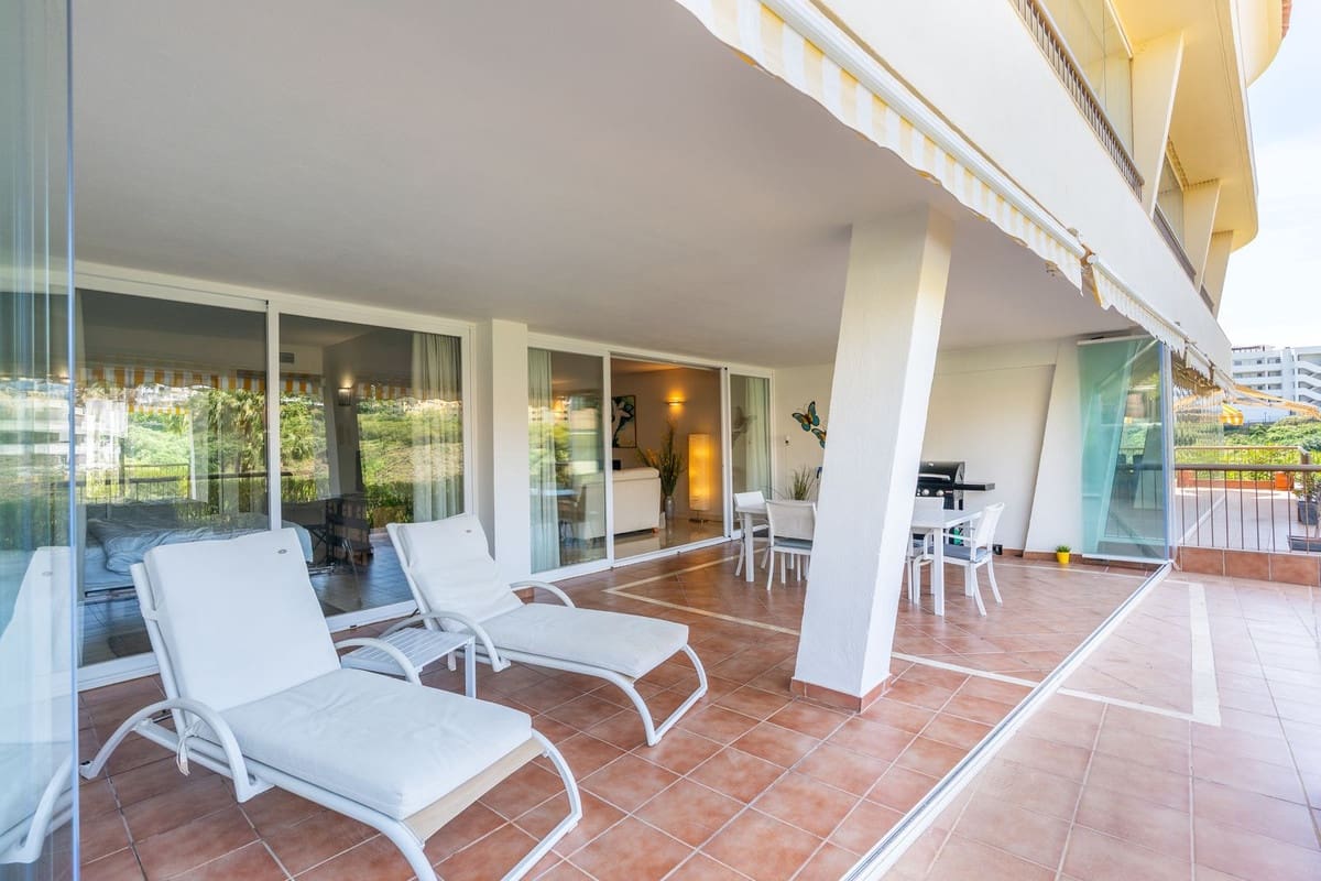 2 sovrum Lägenhet till salu i Miraflores - 385 000 € (Ref: 9891481)