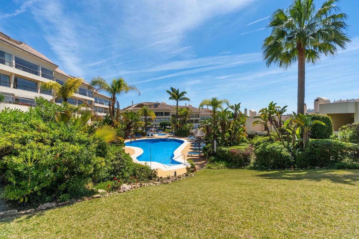 2 sovrum Lägenhet till salu i Miraflores - 385 000 € (Ref: 9891481)