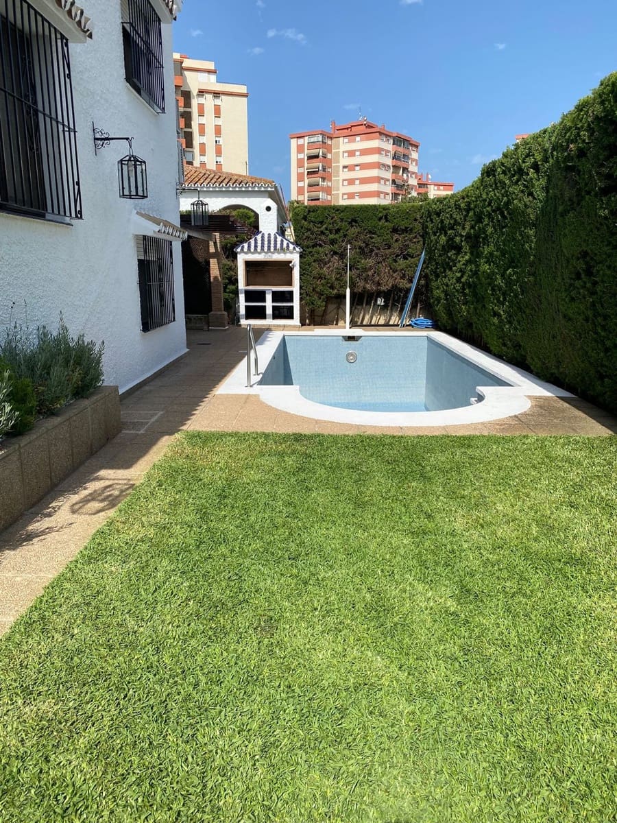 3 sypialnia Willa na sprzedaż w Fuengirola - 985 000 € (Ref: 9891483)
