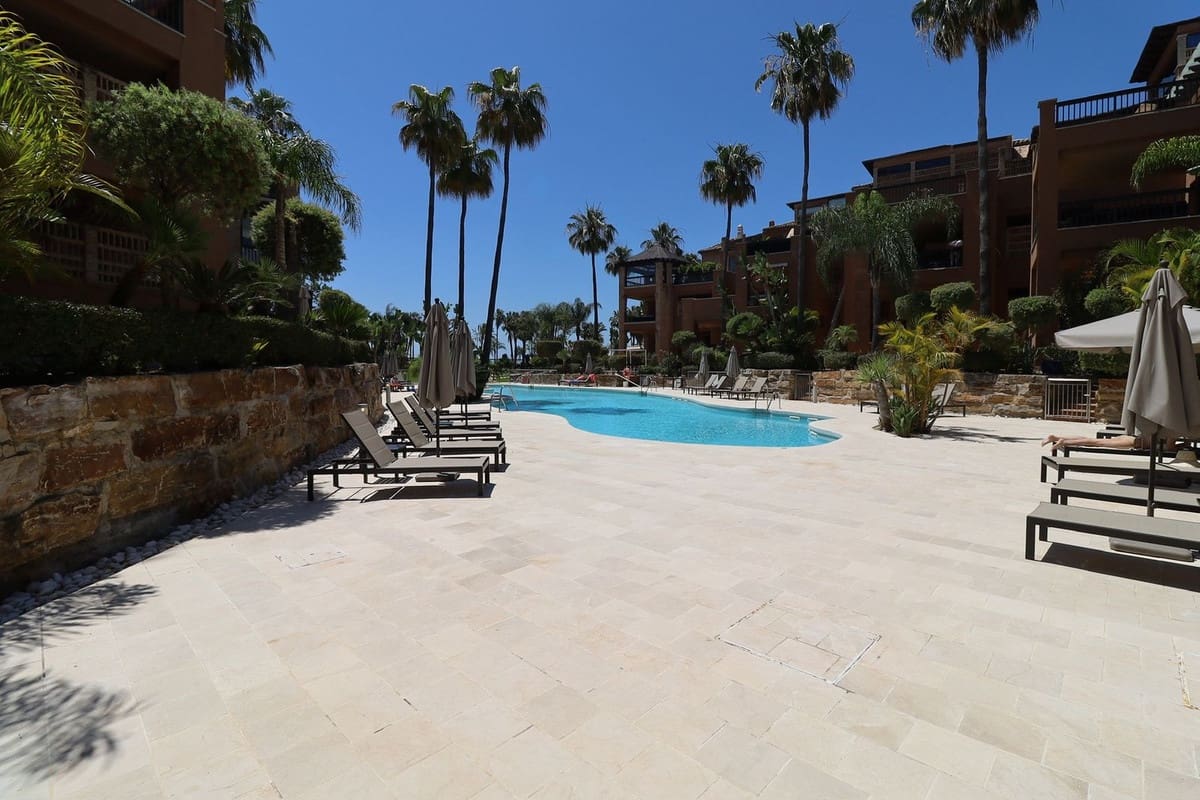 4 soverom Leilighet til salgs i San Pedro de Alcantara med garasje - € 1 650 000 (Ref: 9893554)