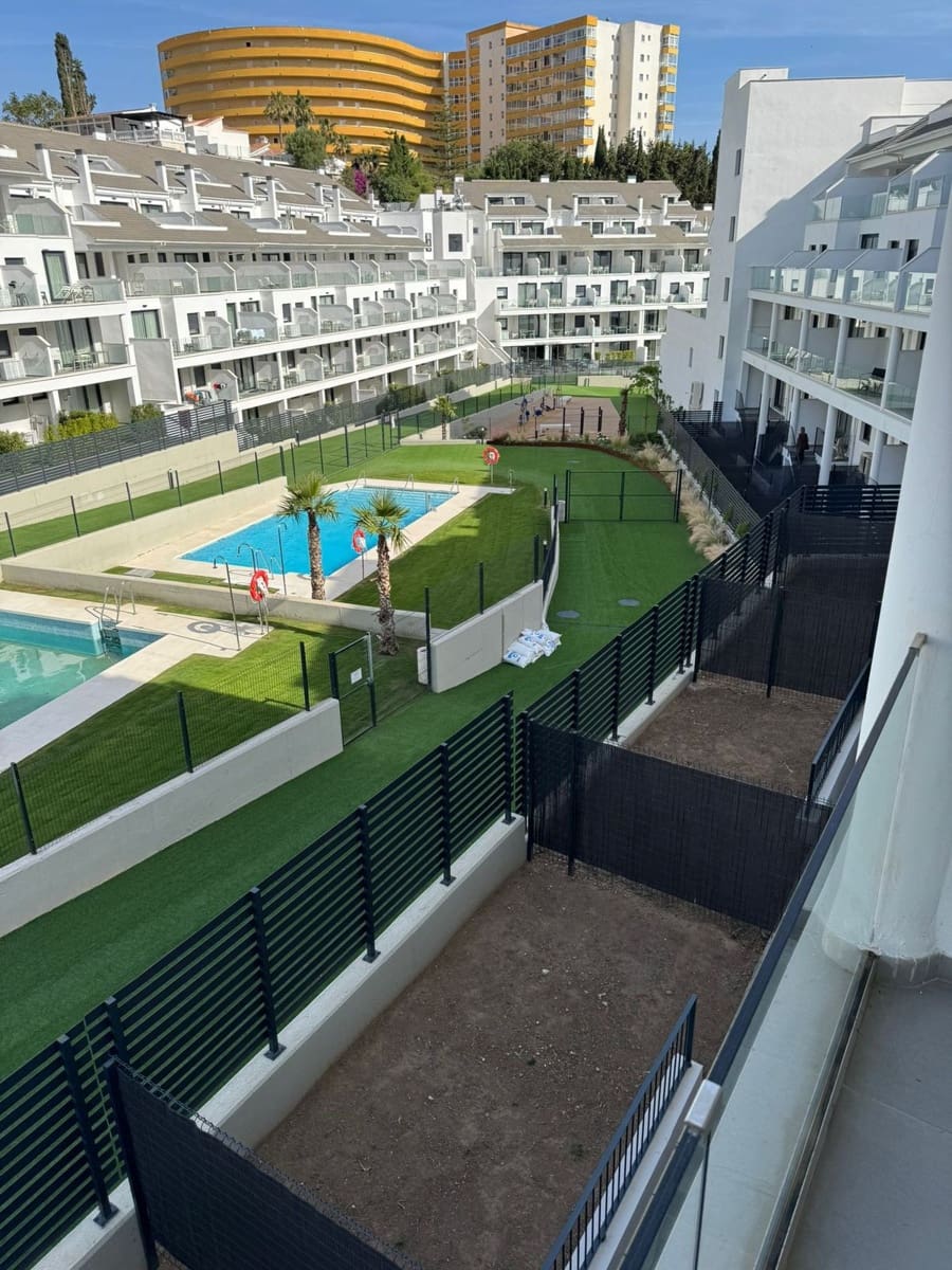 2 soveværelse Lejlighed til salg i Fuengirola med garage - € 310.000 (Ref: 9895565)