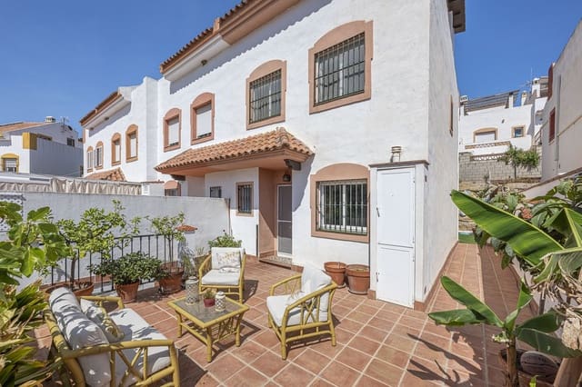 4 quarto Casa em Banda para venda em Casco Antiguo, Marbella com garagem - 545 000 € (Ref: 9895566)