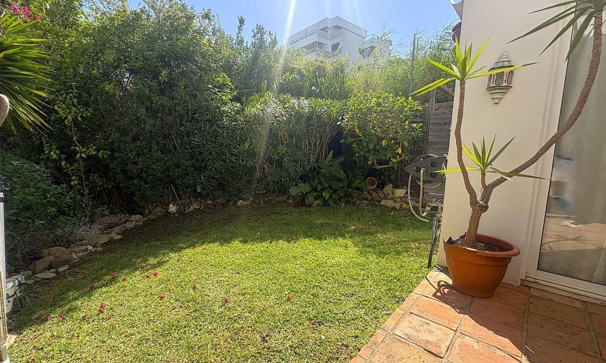 3 Zimmer Apartment zu verkaufen in Estepona - 345.000 € (Ref: 9895567)