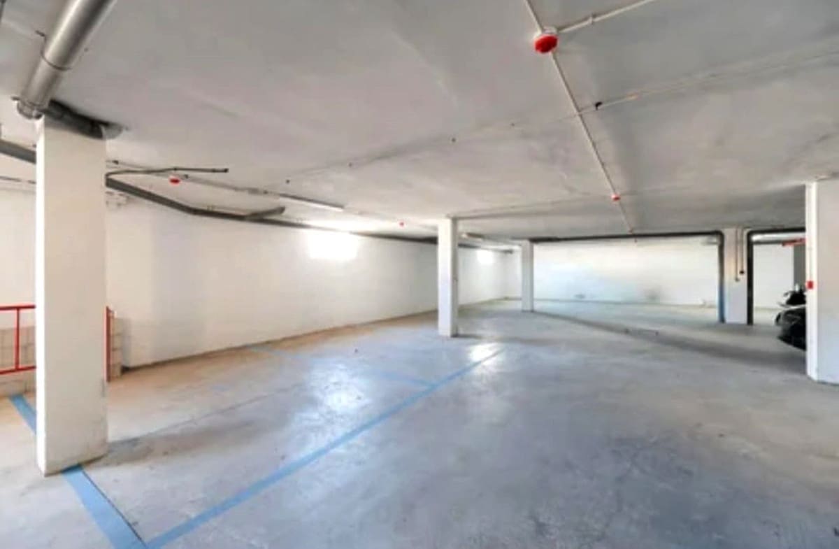 4 makuuhuone Omakotitalo myytävänä paikassa Fuengirola mukana 
autotalli - 470 000 € (Ref: 9898591)
