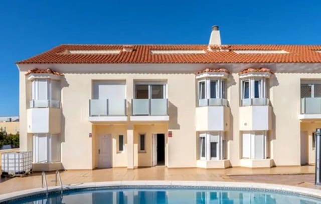 4 sovrum Hus till salu i Los Boliches , Fuengirola med garage - 470 000 € (Ref: 9898591)