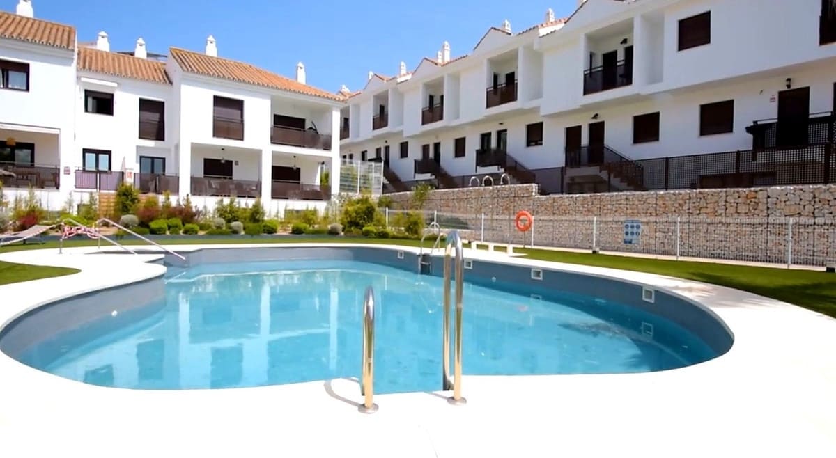 4 soveværelse Byhus til salg i Mijas med garage - € 590.000 (Ref: 9899998)