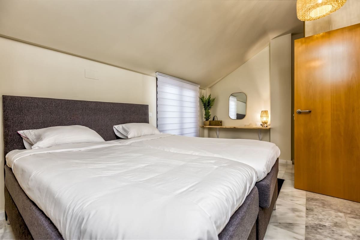 4 soveværelse Byhus til salg i Mijas med garage - € 590.000 (Ref: 9899998)