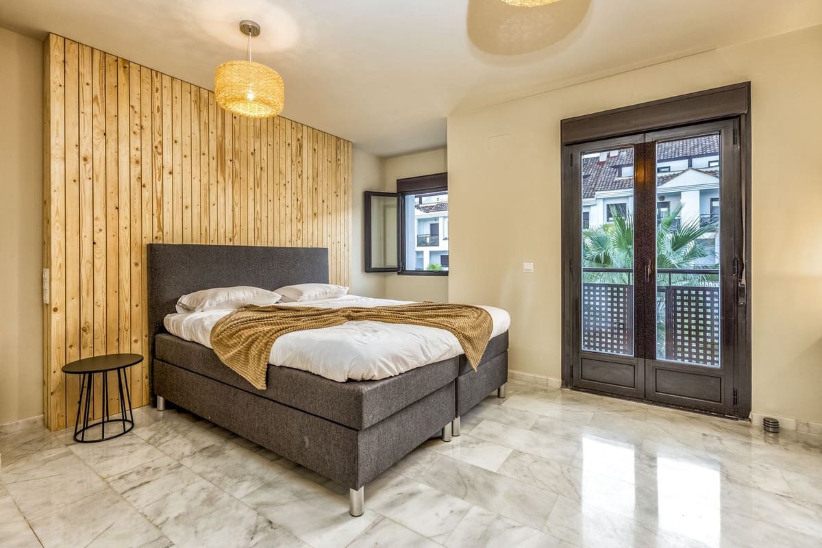 4 soveværelse Byhus til salg i Mijas med garage - € 590.000 (Ref: 9899998)