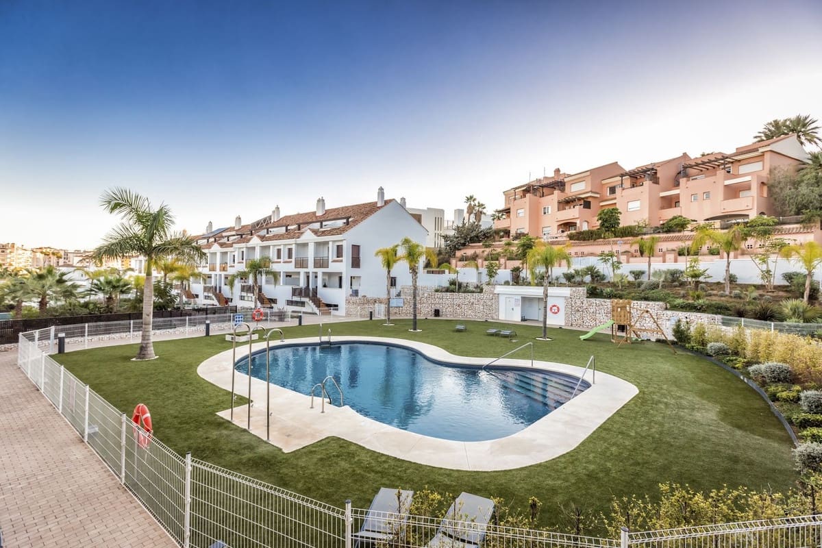 4 soveværelse Byhus til salg i Mijas med garage - € 590.000 (Ref: 9899998)