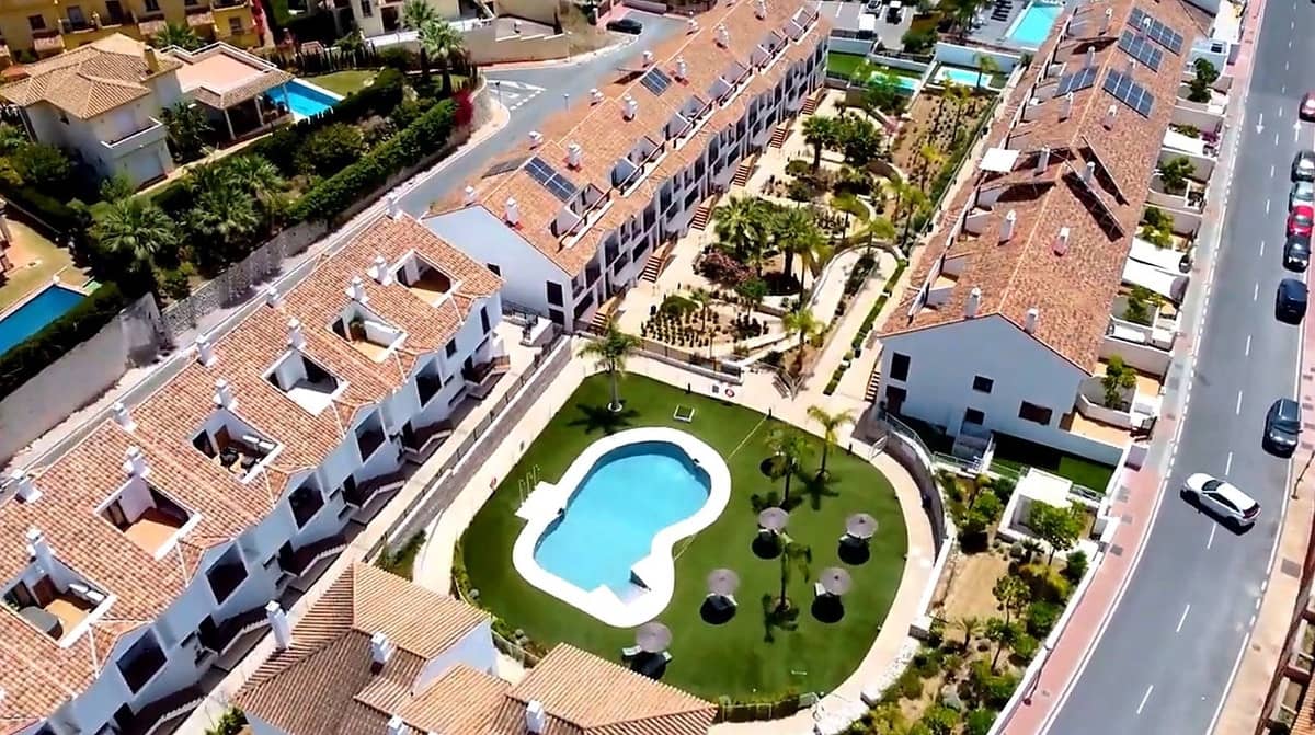 4 soveværelse Byhus til salg i Mijas med garage - € 590.000 (Ref: 9899998)