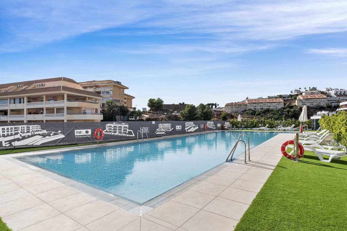 2 sovrum Lägenhet till salu i Fuengirola med garage - 595 000 € (Ref: 9899999)