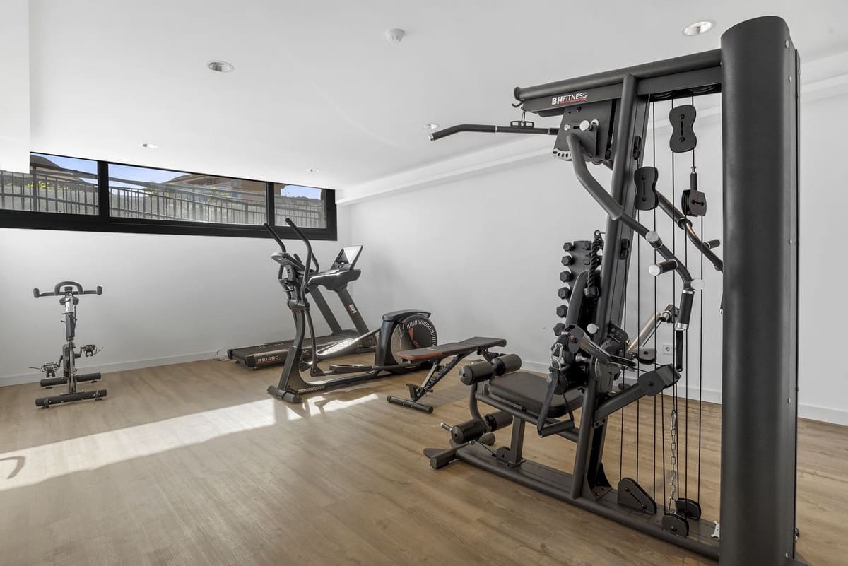 2 sovrum Lägenhet till salu i Fuengirola med garage - 595 000 € (Ref: 9899999)
