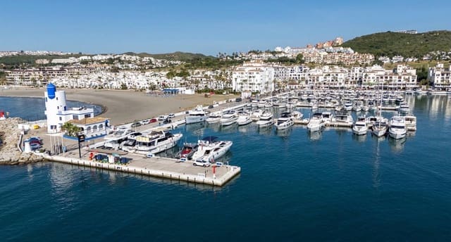 2 chambre Penthouse à vendre à La Duquesa / Puerto de la Duquesa, Manilva - 399 000 € (Ref: 9900001)