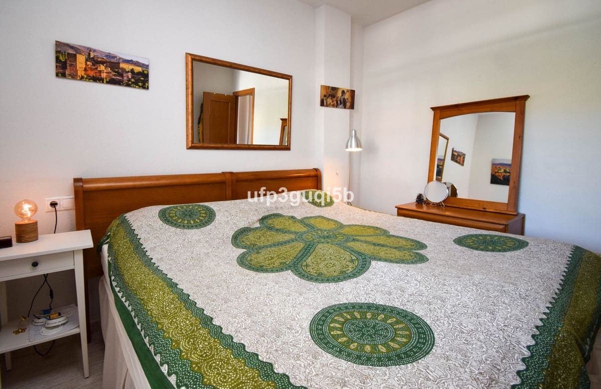 1 slaapkamer Appartement te koop in Torrequebrada - € 260.000 (Ref: 9900004)