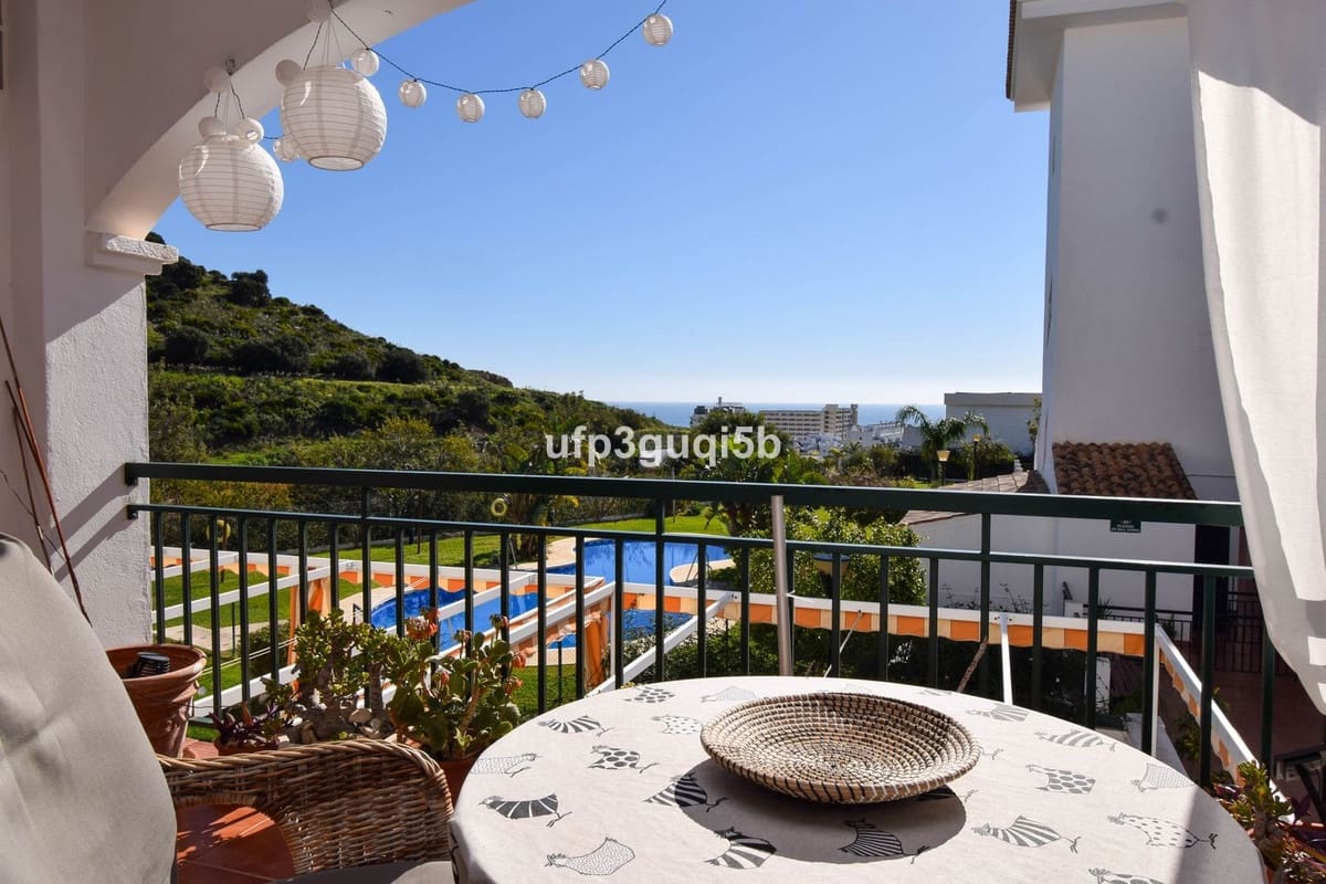 1 slaapkamer Appartement te koop in Torrequebrada - € 260.000 (Ref: 9900004)