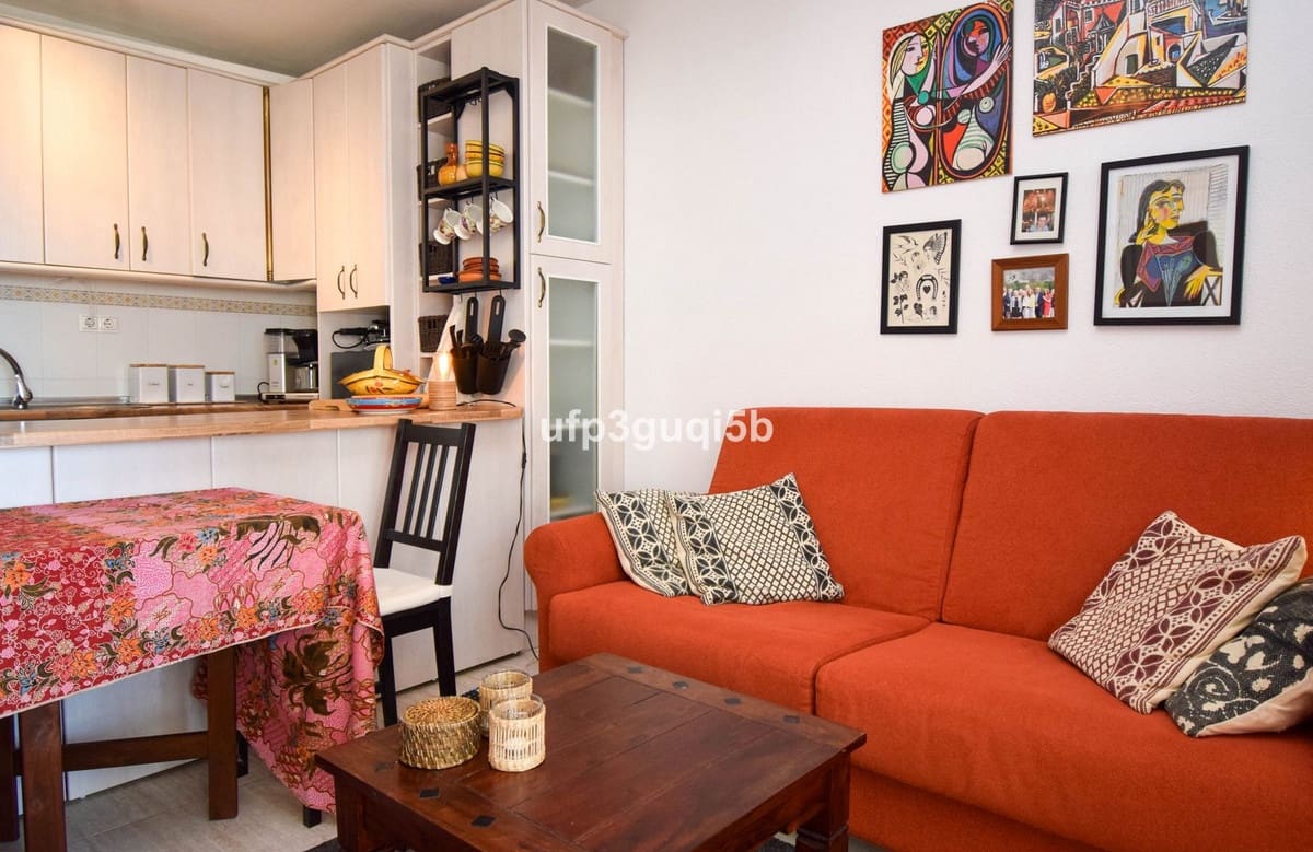1 slaapkamer Appartement te koop in Torrequebrada - € 260.000 (Ref: 9900004)