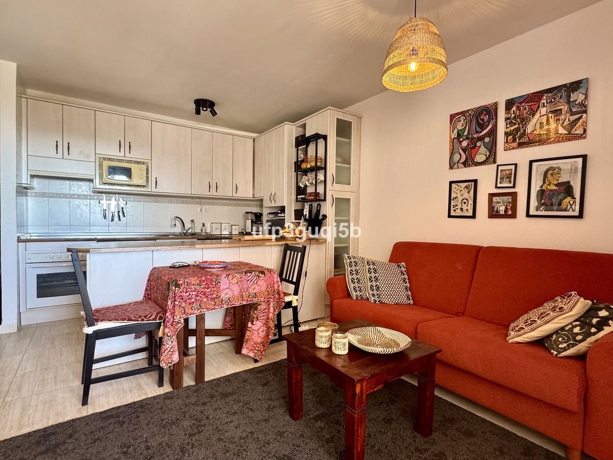 1 slaapkamer Appartement te koop in Torrequebrada - € 260.000 (Ref: 9900004)