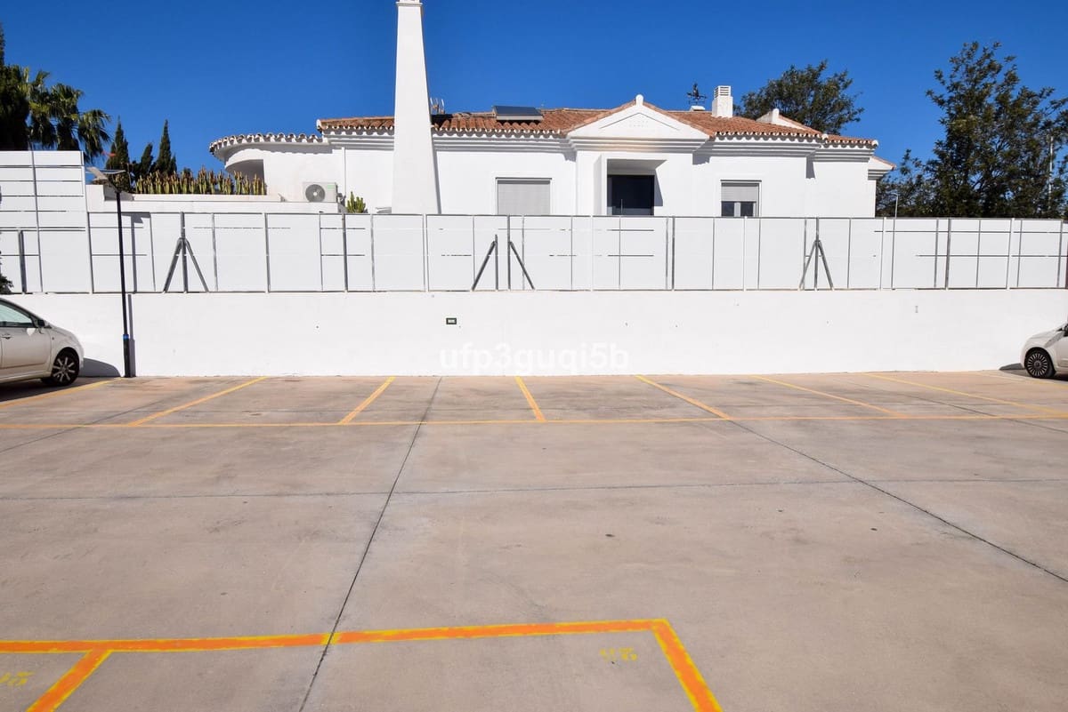 1 slaapkamer Appartement te koop in Torrequebrada - € 260.000 (Ref: 9900004)