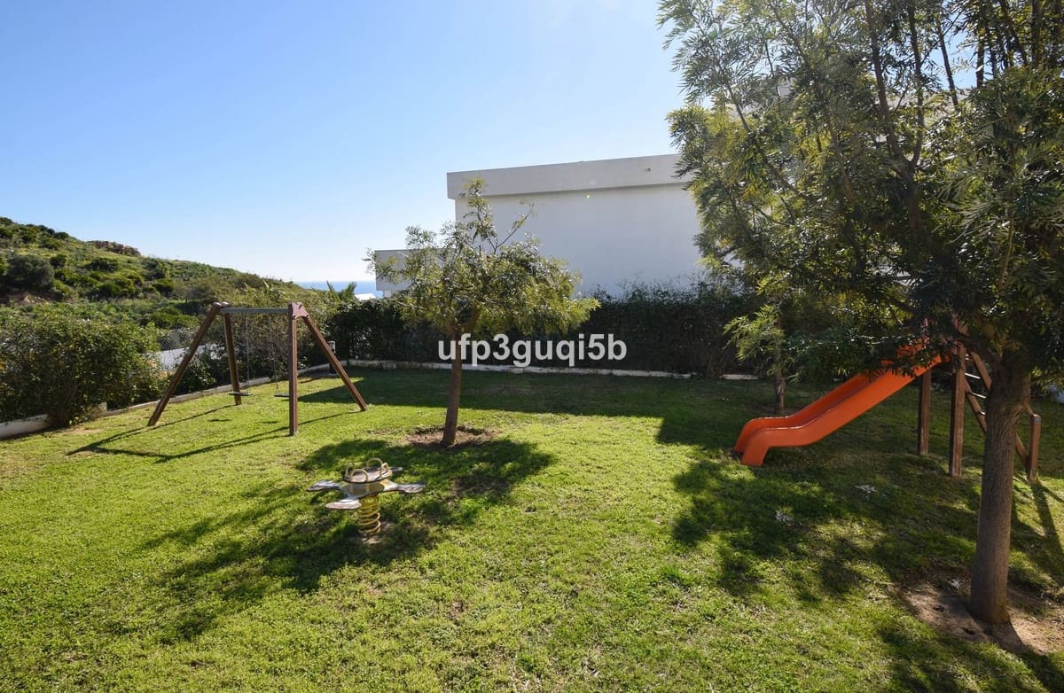 1 slaapkamer Appartement te koop in Torrequebrada - € 260.000 (Ref: 9900004)