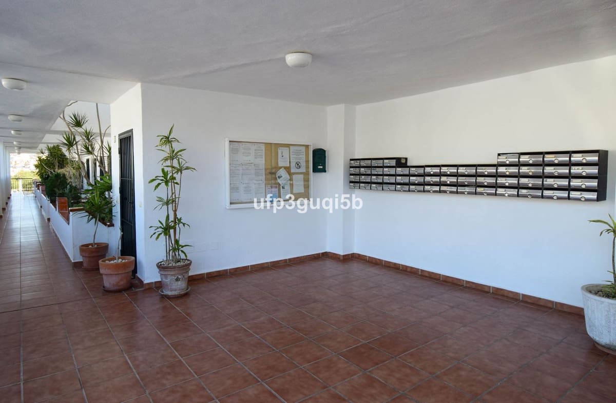 1 slaapkamer Appartement te koop in Torrequebrada - € 260.000 (Ref: 9900004)