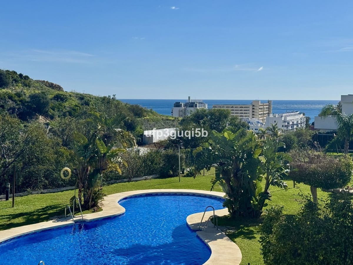 1 slaapkamer Appartement te koop in Torrequebrada - € 260.000 (Ref: 9900004)