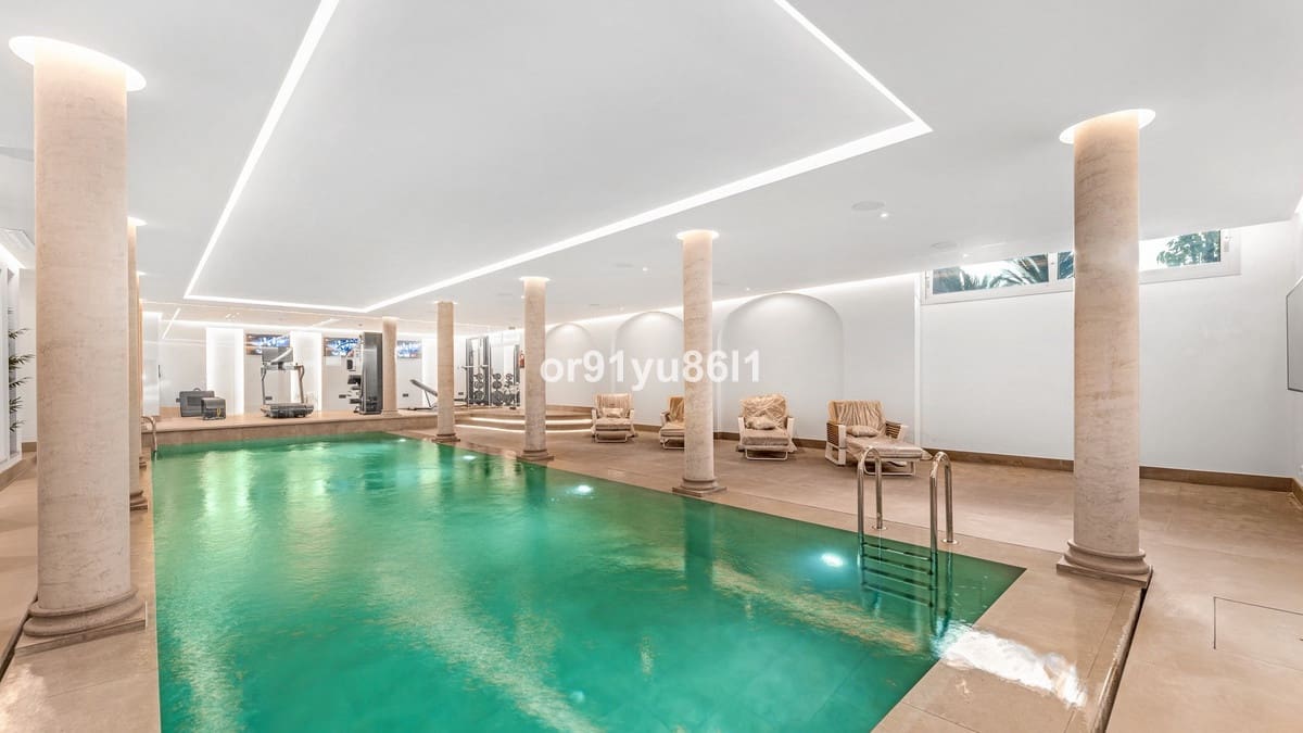 7 quarto Moradia para venda em Golden Mile com garagem - 19 000 000 € (Ref: 9900006)