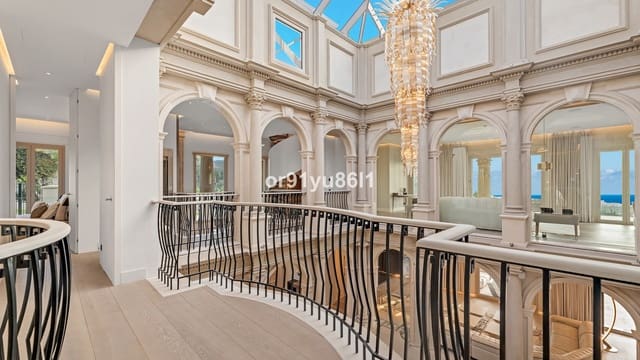 7 slaapkamer Villa te koop in Sierra Blanca, Marbella met garage - € 19.000.000 (Ref: 9900006)