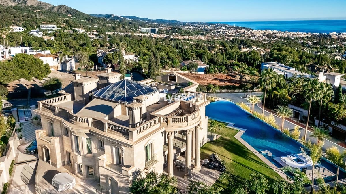 7 quarto Moradia para venda em Golden Mile com garagem - 19 000 000 € (Ref: 9900006)