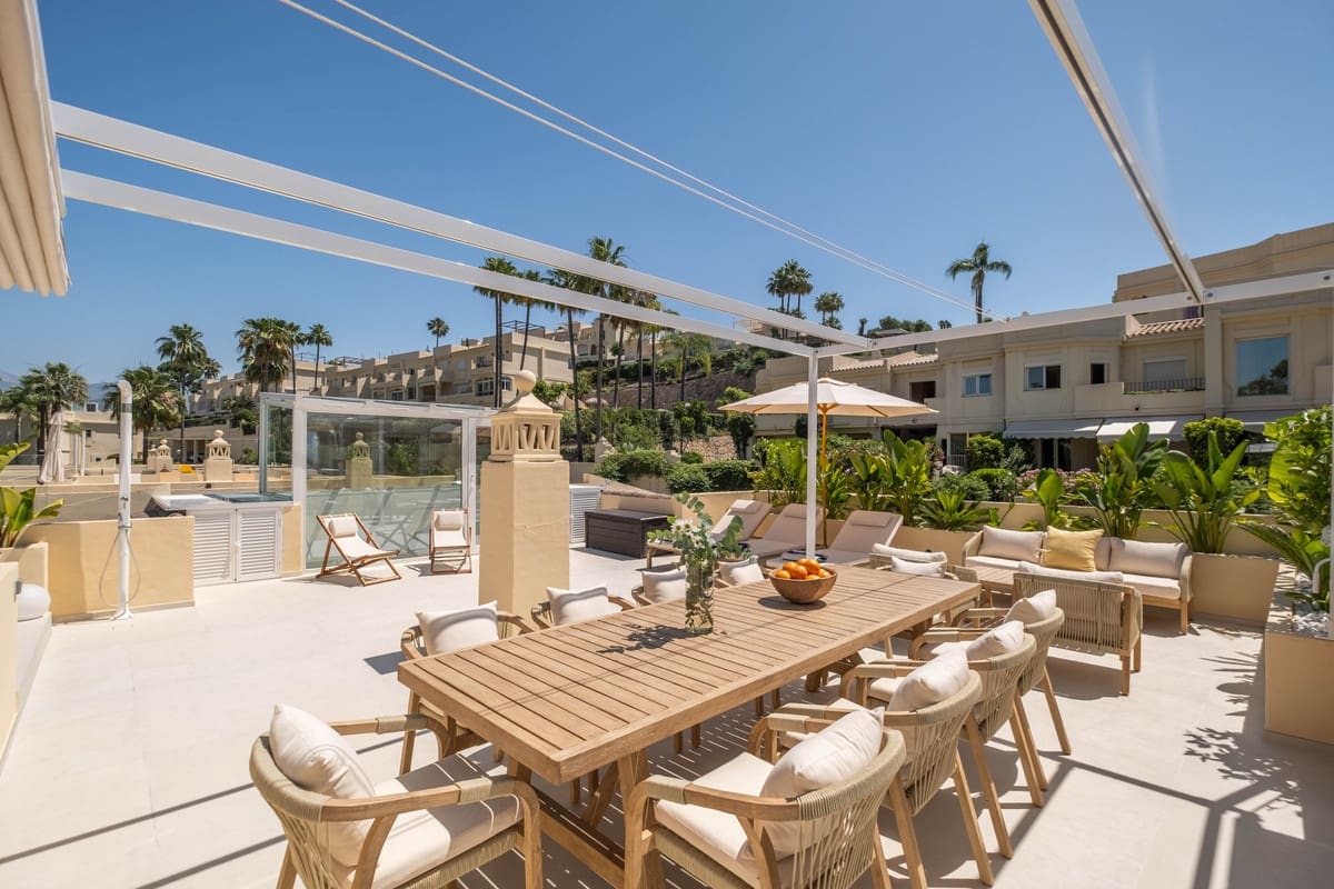 4 makuuhuone Maalaistalo myytävänä paikassa La Quinta - 2 395 000 € (Ref: 9906623)