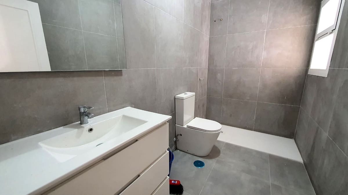 Chalet de 3 habitaciones en Fuengirola en venta - 725.000 € (Ref: 9906624)