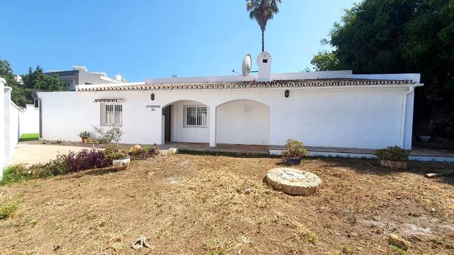 Chalet de 3 habitaciones en Castillo Sohail, Fuengirola en venta - 725.000 € (Ref: 9906624)
