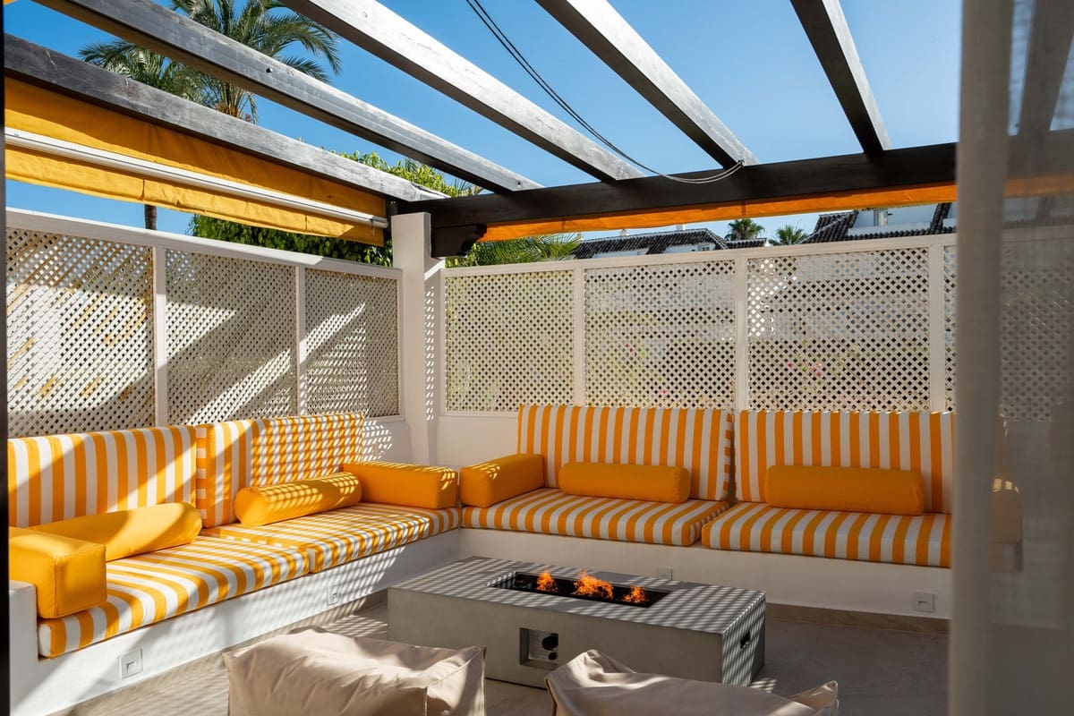 Apartamento de 3 habitaciones en Nueva Andalucia en venta - 1.349.000 € (Ref: 9906625)