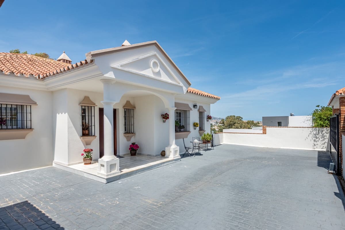 5 slaapkamer Villa te koop in Mijas - € 975.000 (Ref: 9909818)