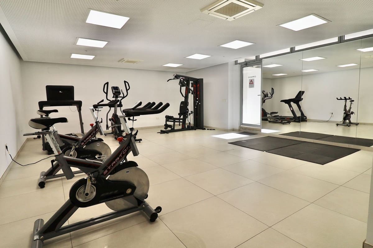3 sovrum Lägenhet till salu i Elviria med garage - 995 000 € (Ref: 9909819)