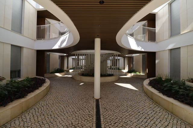 3 sovrum Lägenhet till salu i Elviria, Marbella med garage - 995 000 € (Ref: 9909819)