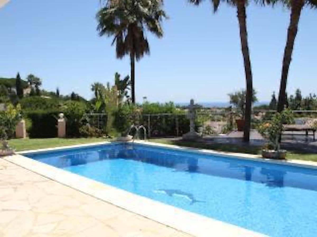 5 sovrum Villa till salu i Calahonda - 1 250 000 € (Ref: 9909820)