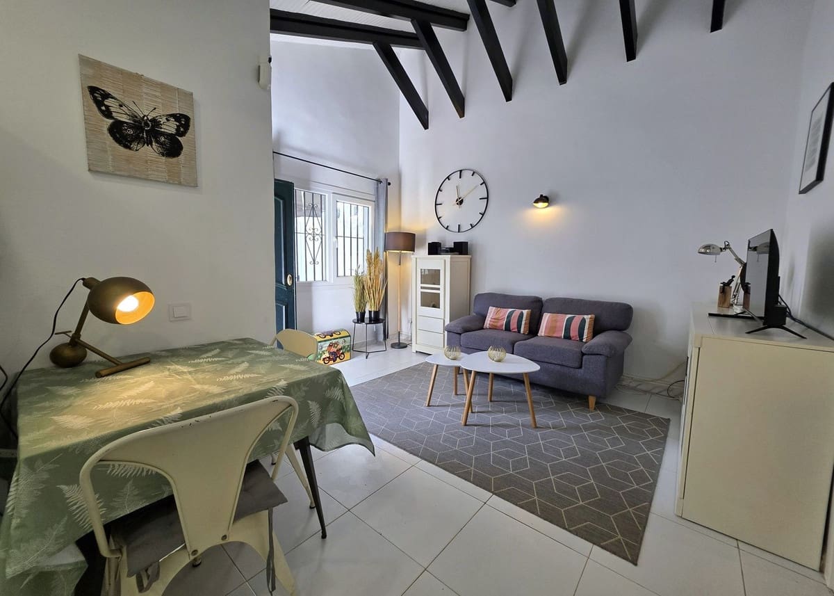 1 soveværelse Byhus til salg i Las Chapas med garage - € 259.000 (Ref: 9912302)