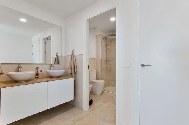 2 slaapkamer Appartement te koop in Castillo Sohail, Fuengirola met garage - € 645.000 (Ref: 9916404)