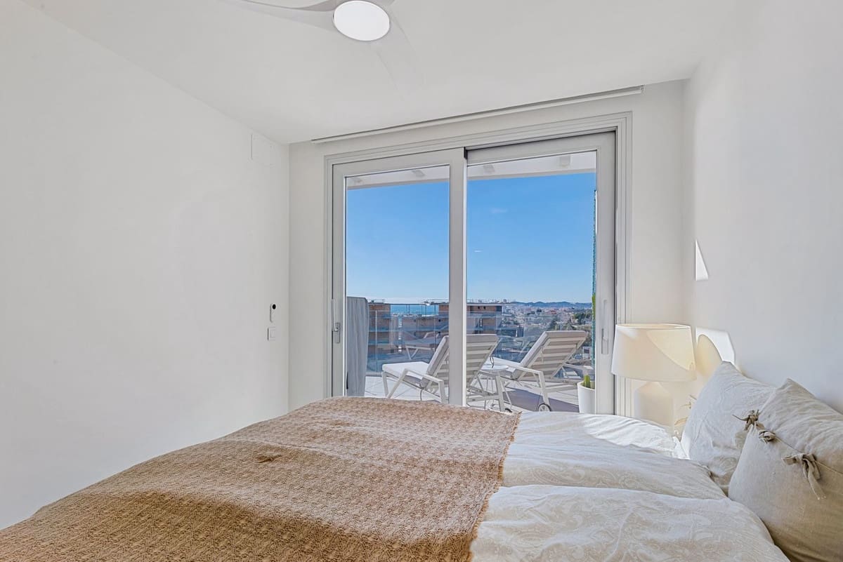 2 slaapkamer Appartement te koop in Fuengirola met garage - € 645.000 (Ref: 9916404)