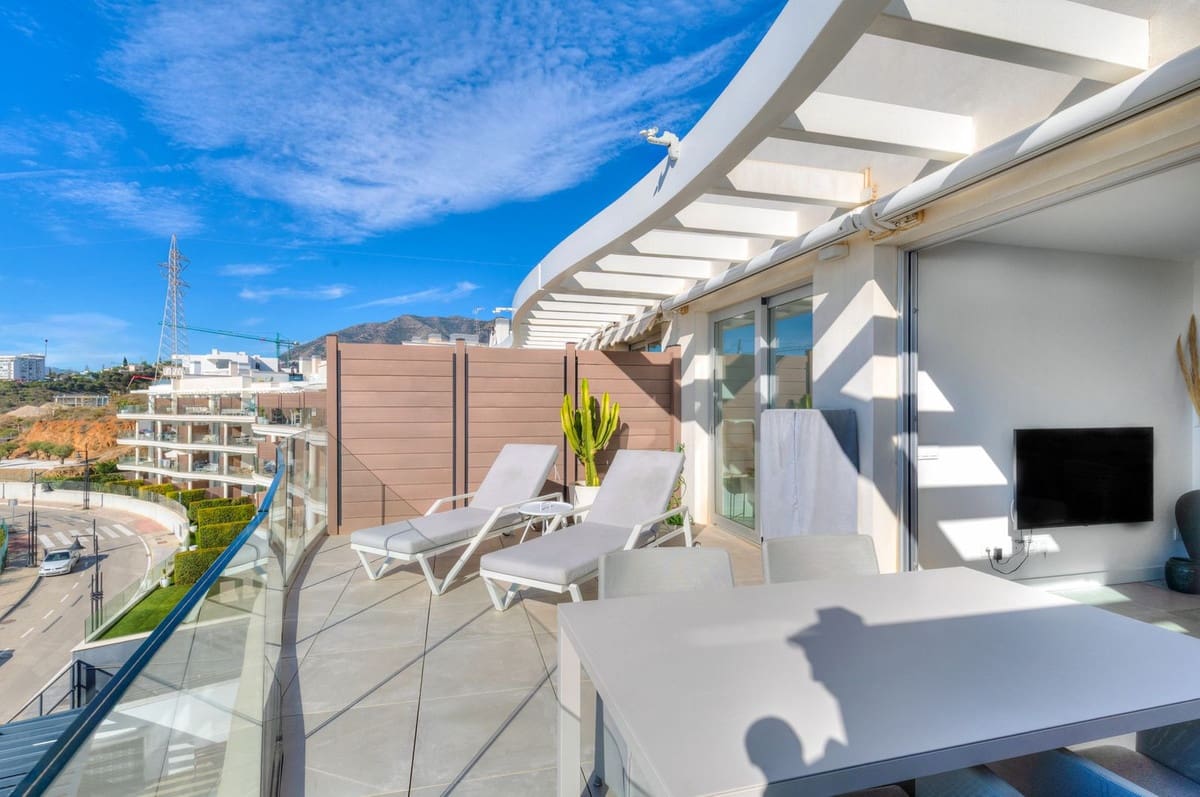 2 slaapkamer Appartement te koop in Fuengirola met garage - € 645.000 (Ref: 9916404)