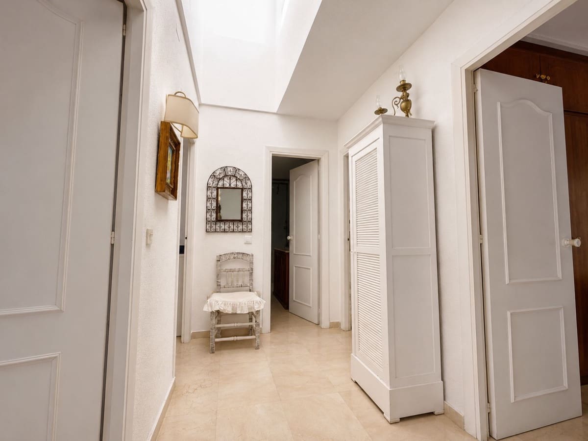 4 Zimmer Finca/Landgut zu verkaufen in La Cala de Mijas mit Garage - 525.000 € (Ref: 9923080)