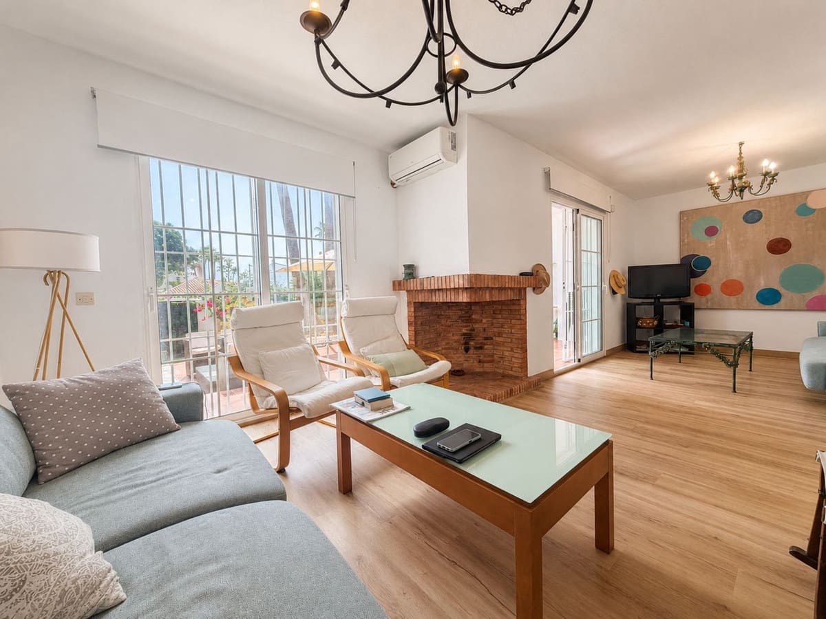 4 Zimmer Finca/Landgut zu verkaufen in La Cala de Mijas mit Garage - 525.000 € (Ref: 9923080)