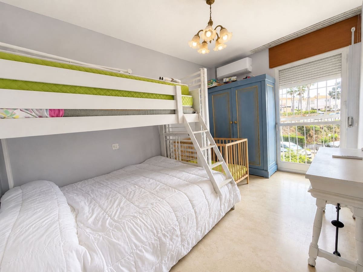 4 Zimmer Finca/Landgut zu verkaufen in La Cala de Mijas mit Garage - 525.000 € (Ref: 9923080)