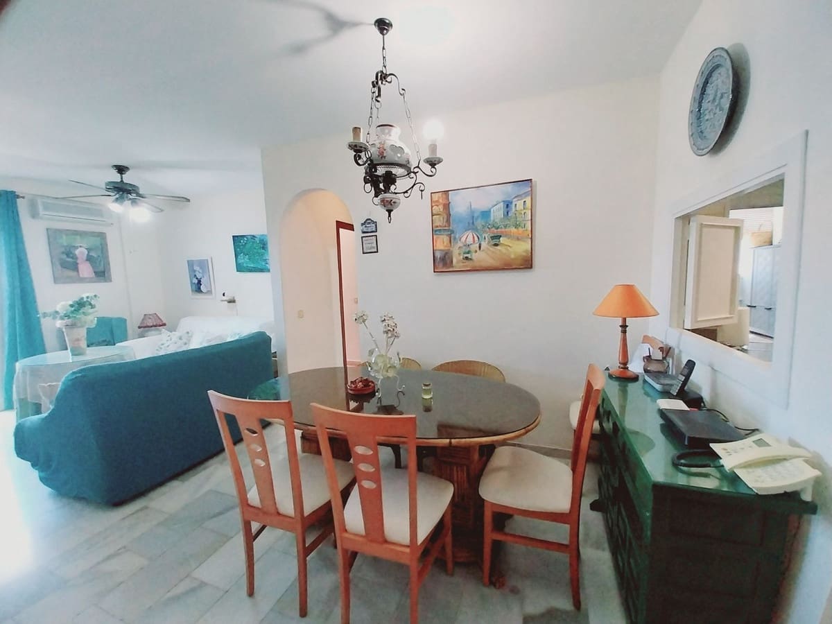 2 slaapkamer Appartement te koop in Calahonda - € 319.000 (Ref: 9923081)
