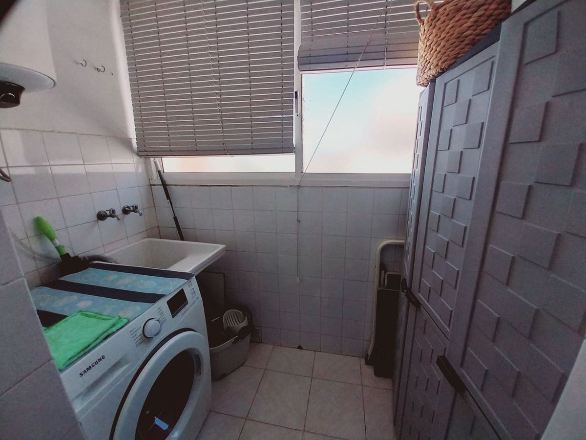 2 slaapkamer Appartement te koop in Calahonda - € 319.000 (Ref: 9923081)