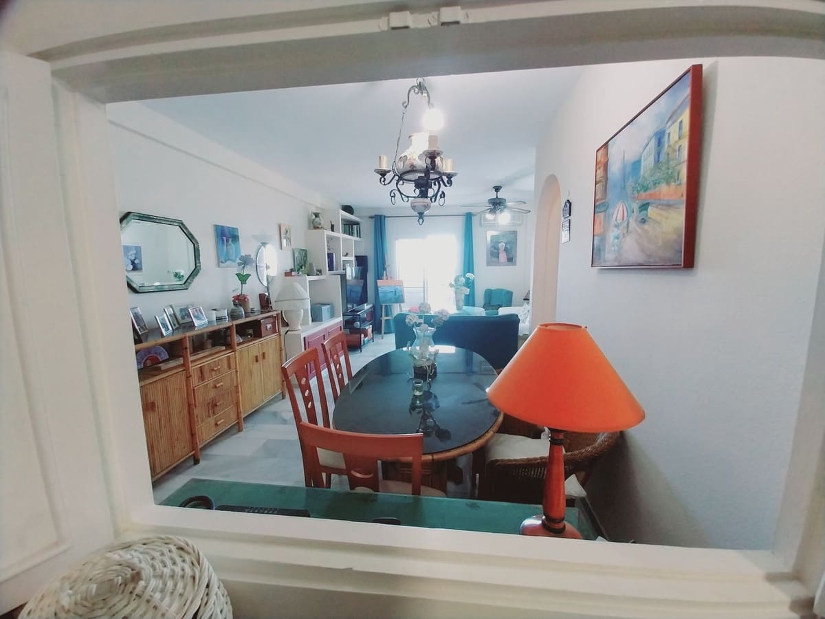 2 slaapkamer Appartement te koop in Calahonda - € 319.000 (Ref: 9923081)